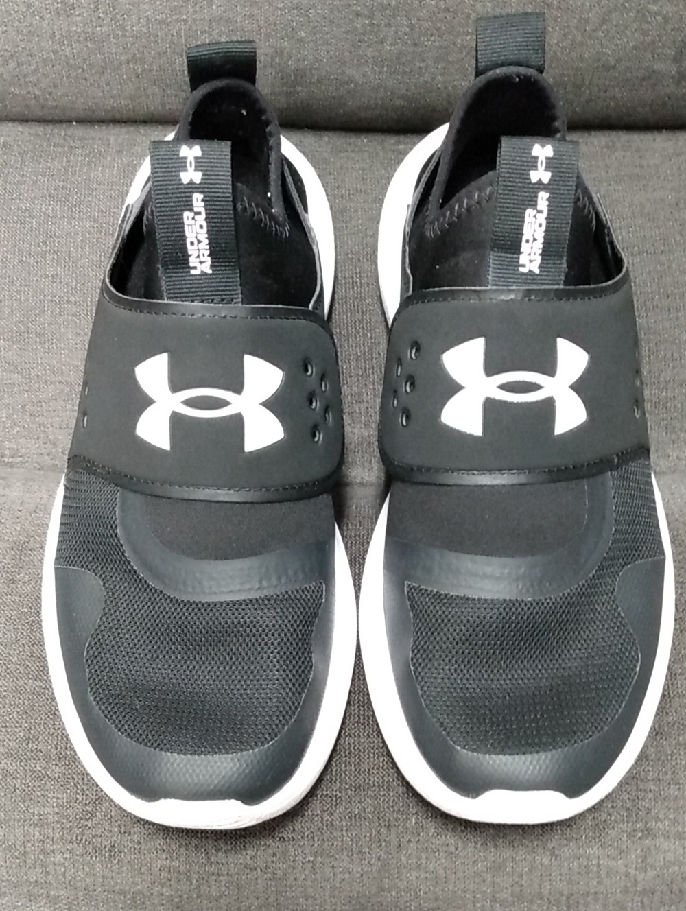 Under Armour Women's SZ 9 Slip-On Athletic Sneakers Black Shoe with White Logo